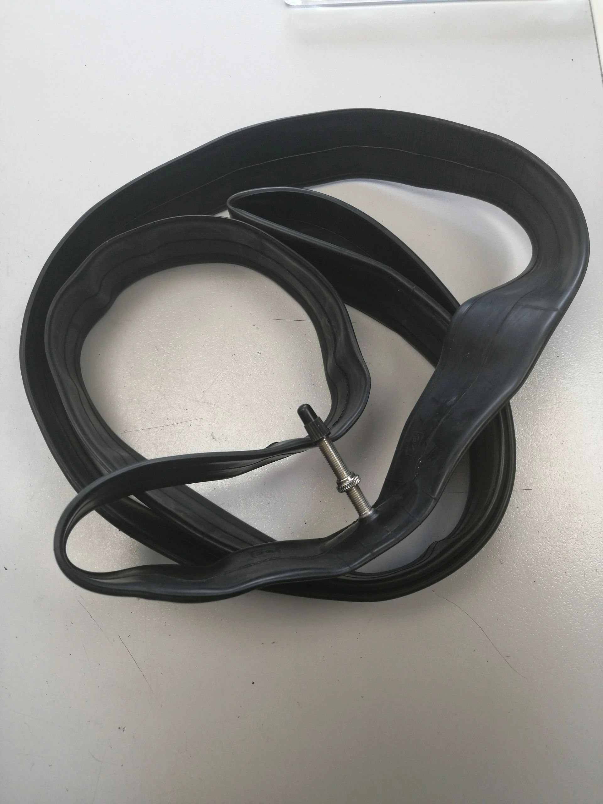 Schwalbe Fahrradschlauch SV Ventil Nr. 21 27,5" 650 B 40 Mm 40/62-584 3 Schwalbe Fahrradschlauch SV Ventil Nr. 21 27,5" 650 B 40 Mm 40/62-584